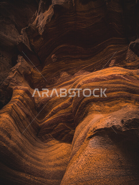 التشكيلات والتكوينات الصخرية الطبيعية في جبال العلا في المملكة العربية السعودية, القمم والمرتفعات الجبلية, معالم تاريخية قديمة, اماكن ومعالم سياحية مشهورة