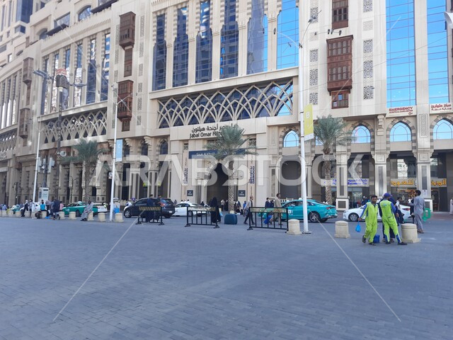 شوارع ابراج شركة جبل عمر للتطوير في مكة المكرمة بالمملكة العربية السعودية، الابراج وناطحات السحاب، فنادق ومنتجعات كونراد (كونراد مكة) في قلب المدينة المقدسة، سوق الخليل داخل مجمعات جبل عمر، فندق وأبراج مكة، ابراج مكة هيلتون، السياحة في السعوديةومحلات وفنادق في المنطقه المحيطه بالمسجد الحرام ،بيت الله الحرام بمكه المكرمه بالمملكه العربيه السعوديه