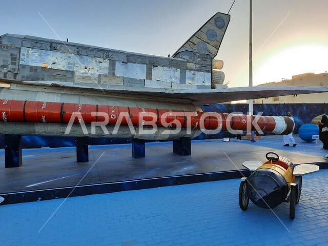 مجسمات علمية ثقافية تربوية، أنشطة ترفيهية عائلية، المهن والحرف القديمة، عرض الفنون اليدوية والمشغولات الشعبية التراثية في مهرجان الزهور في ينبع، أماكن و مدن سياحية في المملكة العربية السعودية