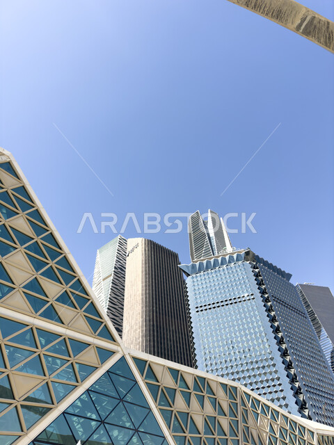 الفن الهندسي المعماري لمركز الملك عبدالله المالي (كافد) في الرياض, المباني والمنشأت المالية والتجارية في المملكة العربية السعودية, الابراج وناطحات السحاب, معالم الرياض الشهيرة, النمو والتقدم العمراني
