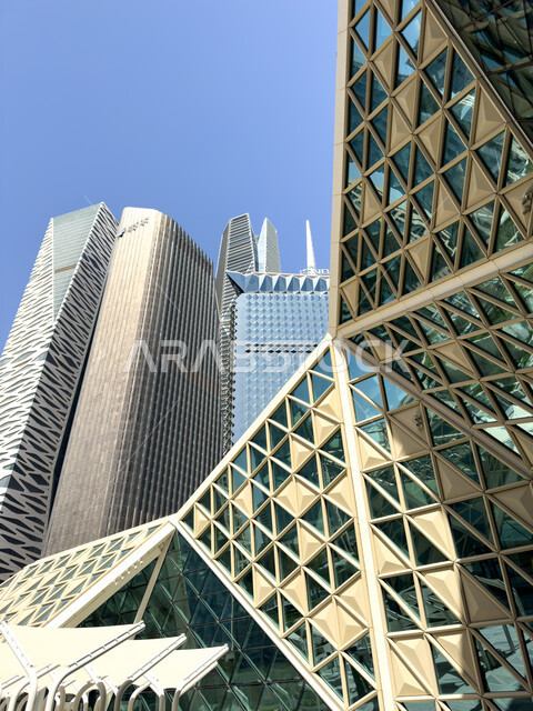 معالم الرياض الشهيرة, النمو والتقدم العمراني, الفن الهندسي المعماري لمركز الملك عبدالله المالي (كافد) في الرياض, المباني والمنشأت المالية والتجارية في المملكة العربية السعودية, الابراج وناطحات السحاب