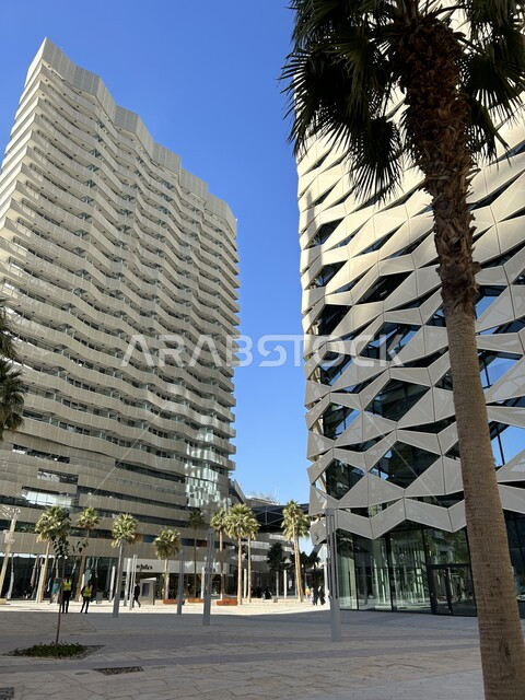 الفن الهندسي المعماري العصري والمتطور، المباني والمنشآت المالية و الاقتصادية في مركز الملك عبد الله المالي (كافد) في النهار، معالم وأماكن تجارية مشهورة في المملكة العربية السعودية، الأبراج وناطحات السحاب المبنية على الطراز الحديث