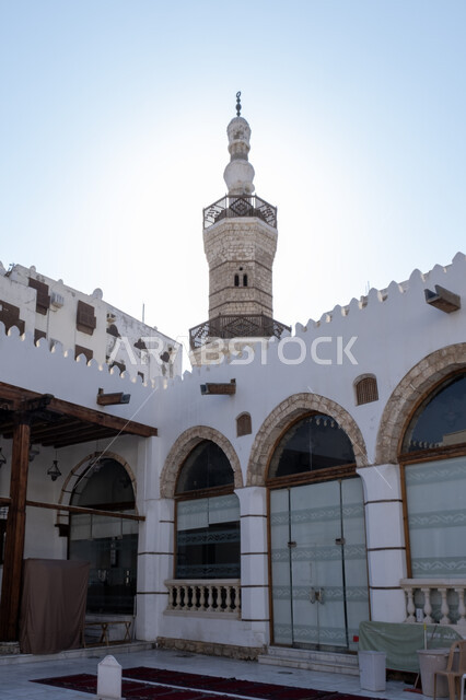 دعوة المسلمين للصلاة جماعة، مئذنة مسجد تاريخي في جدة البلد، معالم تاريخية سياحية مشهورة في المملكة العربية السعودية, الفن الهندسي المعماري للجوامع على النمط القديم, العبادة والتقرب إلى الله تعالى