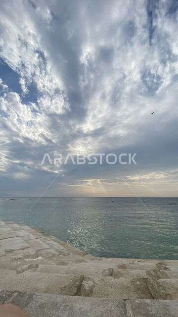 الواجهة البحرية لمدينة جدة في المملكة العربية السعودية, الاطلالة المتميزة لنادي اليخوت على ساحل البحر الأحمر, التنزه والرحلات السياحية في مارينا جدة, معالم السياحة الترفيهية في المدينة الساحلية، خلفيات الطبيعة