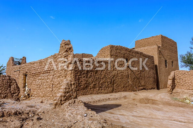 الآثار والحضارات التاريخية, المنشآت والبيوت المبنية على الطراز الطيني القديم في قرية أشيقر التراثية في محافظة شقراء, معالم وأماكن سياحية في المملكة العربية السعودية, القرى التراثية القديمة, مناطق الجذب السياحي من شتى أنحاء العالم