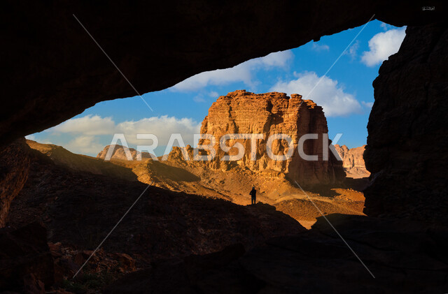 Bajdah's stone mountains in the city of Tabuk, historical and archaeological tourist attractions, desert landscapes, rock formations and formations in the reserves of the Kingdom of Saudi Arabia, areas that attract and attract tourists.