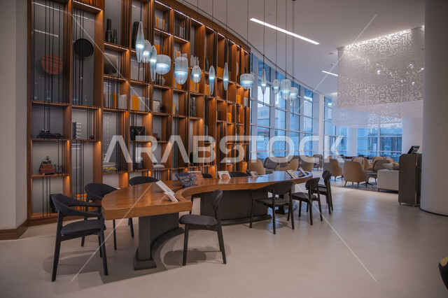 قسم المقاهي والكافيه بتصاميم عصرية راقية، ديكورات داخلية حديثة لغرفة طعام, اثاث منزلي فاخر, الفن الهندسي المعماري للفنادق والمنتجعات المتميزة في المملكة العربية السعودية