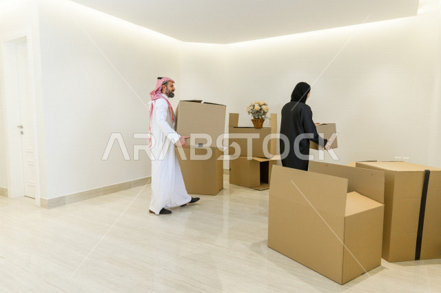 اجواء رائعة لزوجان سعوديان داخل منزلهم الجديد ، نقل العفش لبيت جديد ، امتلاك بيت جديد ،تفريغ الأثاث و الصناديق ، الترتيب و التنظيم ، النقل و التوصيل 