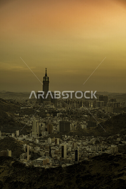 معالم اسلامية دينية مشهورة في المملكة العربية السعودية، التكوينات والتشكيلات الصخرية في القمم والمرتفعات الجبلية، البيوت والمباني السكنية في منطقة جبل النور، الجبال والتضاريس والمناظر الطبيعية في مكة المكرمة