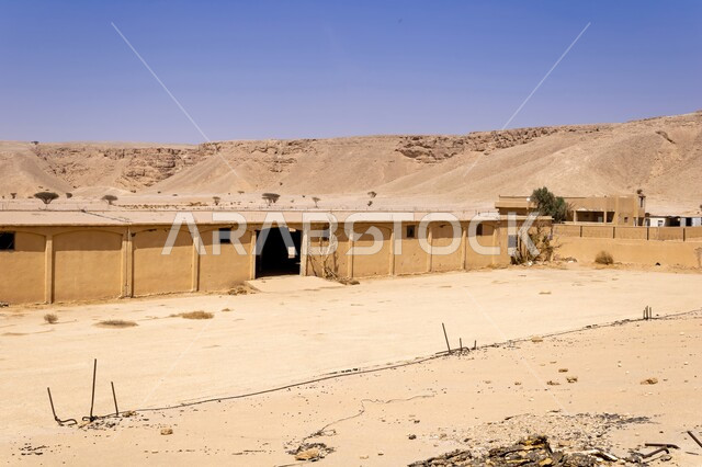 أماكن سكنية مهجورة في المناطق الصحراوية, معالم أثرية سياحية قديمة في المملكة العربية السعودية,  الفن الهندسي المعماري على الطراز القديم في منطقة خفس دغرة في محافظة الدلم, القمم والمرتفعات الجبلية