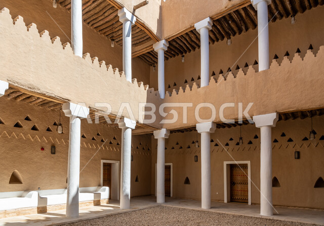 الفن الهندسي المعماري للمتاحف والمنشآن الطينية المبنية على الطراز القديم، معالم تقليدية شعبية في العاصمة، اماكن السياحة الثقافية في المملكة العربية السعودية، مركز الملك عبد العزيز التاريخي من الداخل، المتحف الوطني السعودي في مدينة الرياض