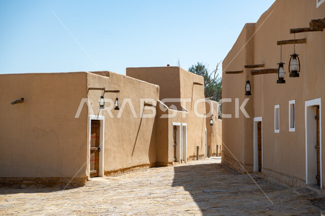 المواقع الأثرية والسياحية في المملكة، التصاميم و الفنون الهندسية المعمارية للمباني الطينية على الطراز القديم، مشروع تطوير الدرعيه التاريخي, الأبواب الخشبية وأسوار قصر سلوى في البجيري في حي الطريف، المباني والبيوت الطينية في الدرعية القديمة بمدينة الرياض