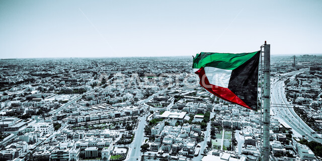 علم الكويت يرفرف عاليا في السماء، الاعتزاز والفخر بانجازات البلاد، الفن الهندسي المعماري للأبنية والمنشآت السكنية، النمو والتطور العمراني