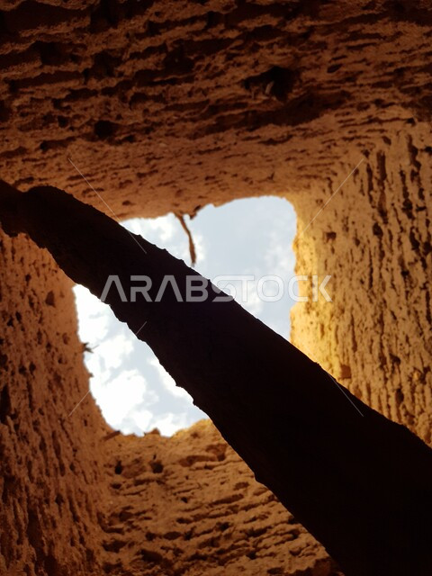 Remnants of the Al-Maraqiya Tower built of bricks and clay in the ancient town of Al-Uqla, ancient ruins in historical villages, heritage monuments in Al-Zulfi Governorate in the city of Riyadh, tourist places and areas in the Kingdom of Saudi Arabia.