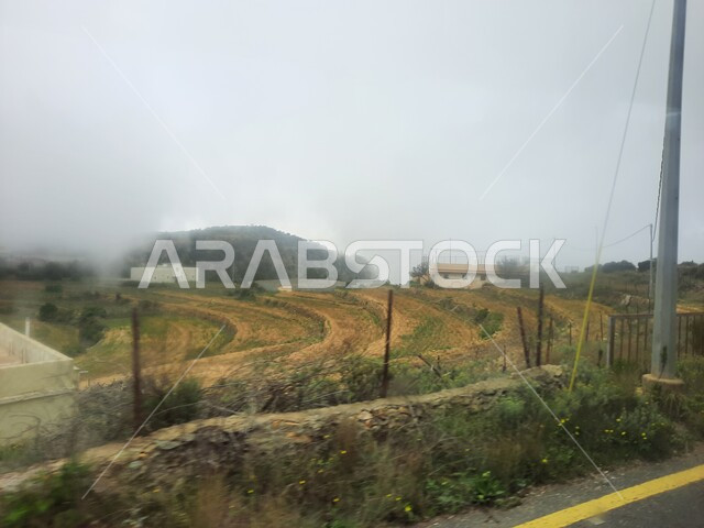 الشوارع والطرق الاسفلتية المعبدة وتحسين البنية التحتية في القرى، القمم والمرتفعات الجبلية في مدينة ابها، مدن وأماكن سياحية طبيعية في المملكة العربية السعودية، طرقات السفر السريعة أعلى جبال عسير