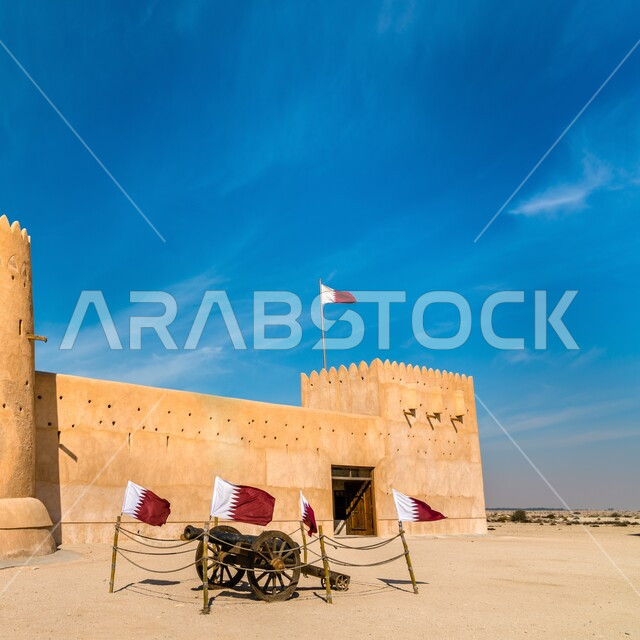القلاع التراثية العسكرية في وضح النهار, الفن الهندسي المعماري على الطراز القديم لمبنى قلعة الزيارة, علم دولة قطر يرفرف فوق القلاع والحصون القطرية, معالم سياحية مشهورة
