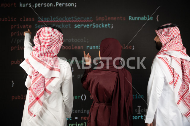 Saudi Gulf workforce working as a web developer, using a variety of programming languages to develop and build websites, technologies and computers, machine learning