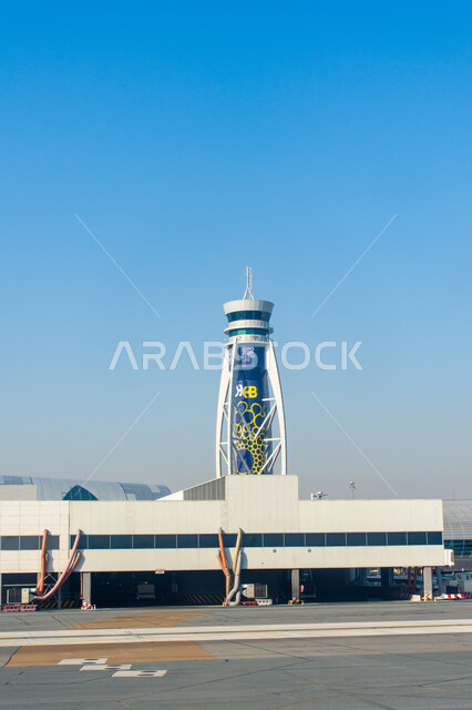Air traffic control, control tower inside Dubai International Airport, Emirati airlines and companies, tourism and travel in the United Arab Emirates, landing and take-off runway