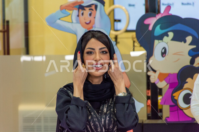البرامج والعروضات الترفيهية، شبكة أبوظبي للإعلام، مذيعة خليجية اماراتية محجبة تحضر لبرنامج أطفال، معرض أبوظبي الدولي للكتاب لعام2024، معارض و فعاليات في الإمارات العربية المتحدة، عالم الكتب والنشر، معالم وأماكن سياحية مشهورة في امارة أبو ظبي