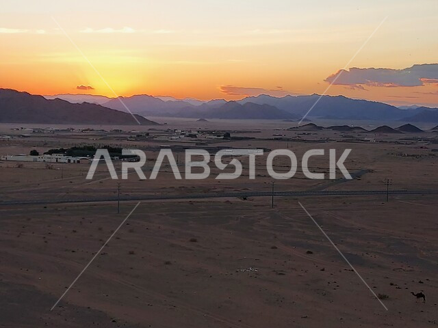 منظر غروب الشمس على جبال المندسة في المدينة المنورة، القمم والمرتفعات الجبلية، المعالم والأماكن السياحية، المناظر الطبيعية المتميزة في المملكة العربية السعودية 