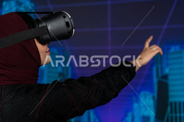 خاصية الهولوجرام  ، مهندسة سعودية ماهرة محترفة في التخطيط ، مرأه مهندسة خليجية ، استخدام تقنية الهولوجرام ثلاثية الابعاد ، صور تجسيمية خاصة بالمنشأت و الابراج المعمارية ، صور هندسية بأبعاد مختلفة ، تصوير ثلاثي الابعاد للأجسام 