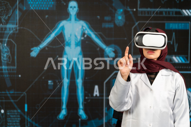 خاصية الهولوجرام ، طبيبة سعودية خليجية ذو خبرة عالية في مجال الطب البشري  ،تضع جهازVR Box،  استخدام تقنية الهولوجرام ثلاثية الابعاد ، صور تجسيمية خاصة بمجسمات الهياكل البشرية  و الاعضاء ، صور متحركة بأبعاد مختلفة ، تصوير ثلاثي الابعاد للأجسام