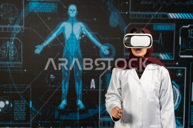 خاصية الهولوجرام ، طبيبة سعودية خليجية ذو خبرة عالية في مجال الطب البشري  ،تضع جهازVR Box،  استخدام تقنية الهولوجرام ثلاثية الابعاد ، صور تجسيمية خاصة بمجسمات الهياكل البشرية  و الاعضاء ، صور متحركة بأبعاد مختلفة ، تصوير ثلاثي الابعاد للأجسام