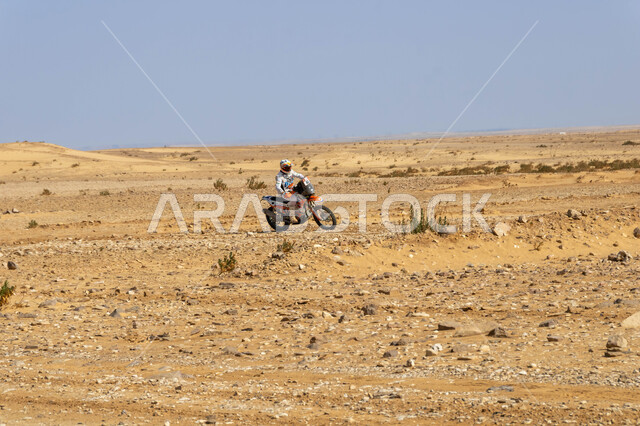 الدراجات النارية السريعة في المناطق الصحراوية، دمج الفعاليات الرياضية بالثقافة السياحية، بطولة العالم للراليات، ممارسة رياضة التطعيس في صحراء المملكة العربية السعودية، سباق رالي داكار المشهور، الأنشطة الترفيهية والتحديات الحماسية