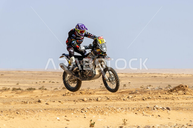 الدراجات النارية السريعة في المناطق الصحراوية، دمج الفعاليات الرياضية بالثقافة السياحية، بطولة العالم للراليات، ممارسة رياضة التطعيس في صحراء المملكة العربية السعودية، سباق رالي داكار المشهور، الأنشطة الترفيهية والتحديات الحماسية