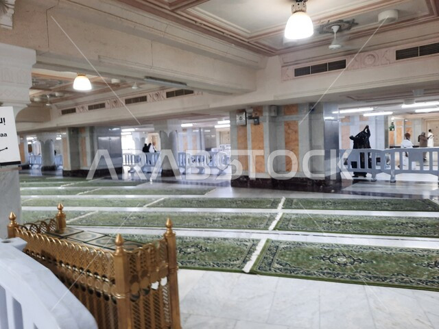 الحرم المكي الشريف، المسجد الحرام في مكة المكرمة من الداخل في المملكة العربية السعودية، الفن الهندسي المعماري الاسلامي, أداء مناسك الحج والعمرة، معالم دينية إسلامية، اماكن إسلامية مقدسة