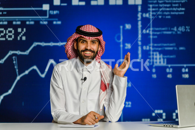 مذيع و اعلامي سعودي خليجي يمتلك المهارة بتقديم النشرات الاخبارية الاقتصادية ، استخدام تقنية الجرافيكس في تقديم الاخبار و الاحصائيات الخاصة بالاسهم و البورصة  ، أخبار عالمية اقتصادية ،نشرة الإحصاءات الاقتصادية للدول العربية ،الاخبار و الاعلام ، قراء النشرا