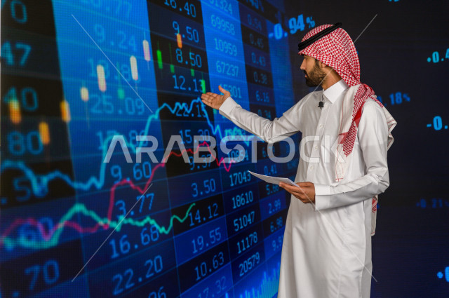 مذيع و اعلامي سعودي خليجي يمتلك المهارة بتقديم النشرات الاخبارية الاقتصادية ، استخدام تقنية الجرافيكس في تقديم الاخبار و الاحصائيات الخاصة بالاسهم و البورصة  ، أخبار عالمية اقتصادية ،نشرة الإحصاءات الاقتصادية للدول العربية ،الاخبار و الاعلام ، قراء النشرا