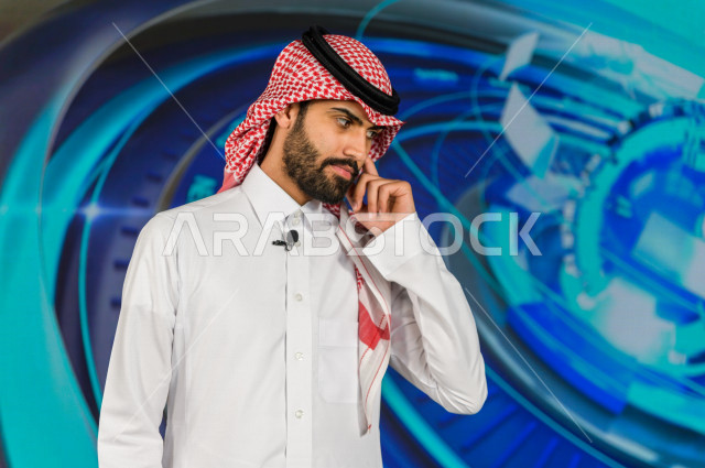 مذيع و اعلامي سعودي خليجي يمتلك المهارة بتقديم النشرات الاخبارية ، استخدام تقنية الجرافيكس في تقديم الاخبار ، أخبار عالمية عاجلة ، اخبار متنوعه ،الاخبار و الاعلام ، قراء النشرات الاخبارية 