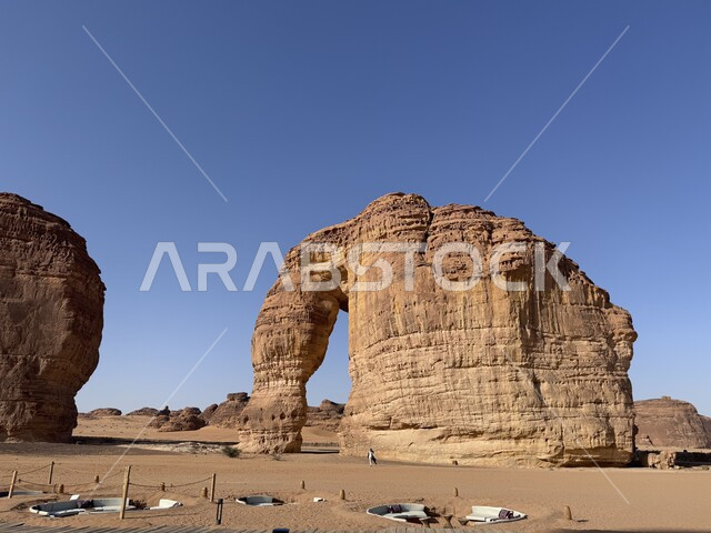 التكوينات والتشكيلات الصخرية في المملكة العربية السعودية، جبل الفيل في مدينة العلا ، مفهوم الحضارات القديمة، المعالم التاريخية الأثرية، الطبيعة الصحراوية المتميزة، الأماكن والمناطق السياحية المشهورة