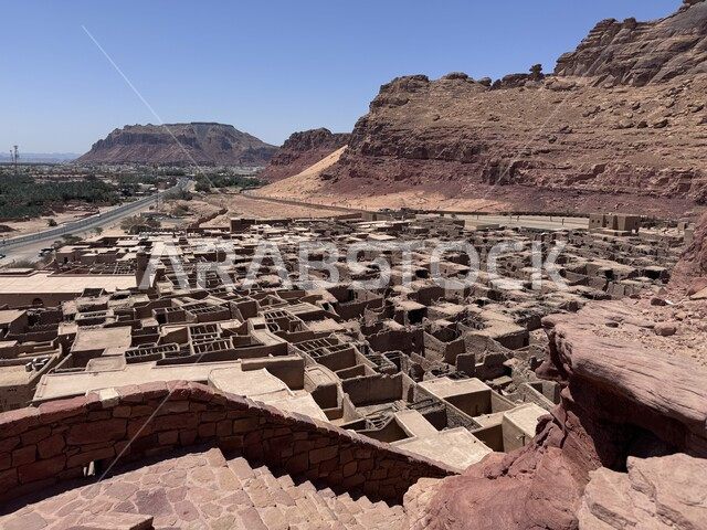 المعالم والمناطق التاريخية القديمة، التشكيلات والتكوينات الصخرية في الاماكن السياحية، المباني الاثرية في البلدة القديمة في محافظة العلا في المملكة العربية السعودية، المرتفعات والقمم الجبلية، المنازل والبيوت التراثية الطينية