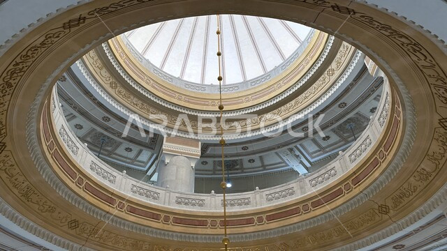 الفن الهندسي المعماري على الطراز الاسلامي الحديث، السعي بين الصفا والمروة في مكة الكرمة، صورة مقربة للمسعى في الحرم المكي الشريف، أداء الفرائض والعبادات والتقرب الى الله، أماكن ومعالم مقدسة في المملكة العربية السعودية