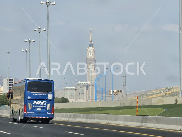 الشوارع المبنية حديثاً بشكل حضاري, التطور المعماري في المملكة العربية السعودية, التصميم الهندسي لطرق المدينة المنورة، المباني والابراح الفندقية، معالم وأماكن سياحية مشهورة
