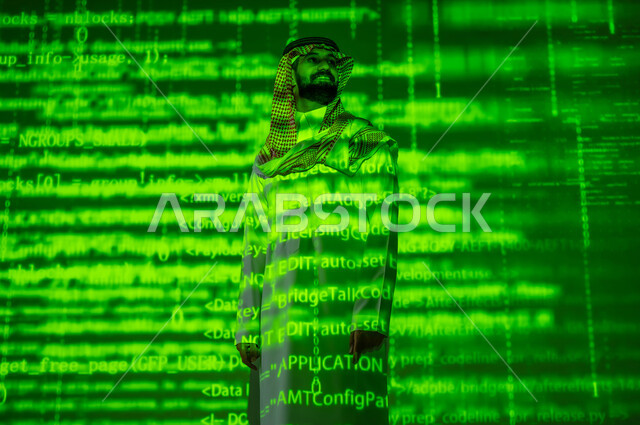 مواكبة التطور الرقمي و التقني , رجل عربي خليجي سعودي يرتدي الثوب التقليدي و الشماغ  , التقدم و النمو التكنولوجي في السعودية , خلفية هولوجرامية ثلاثية الأبعاد