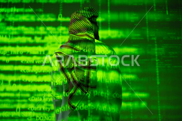 التقدم العلمي و التقني في المملكة العربية السعودية, حسابات وأرقام في مادة الرياضيات، صورة من الخلف لرجل عربي خليجي سعودي يرتدي الثوب التقليدي والشماغ يقف أمام المعادلات الحسابية, خلفية خضراء للقوانين والخوارزميات