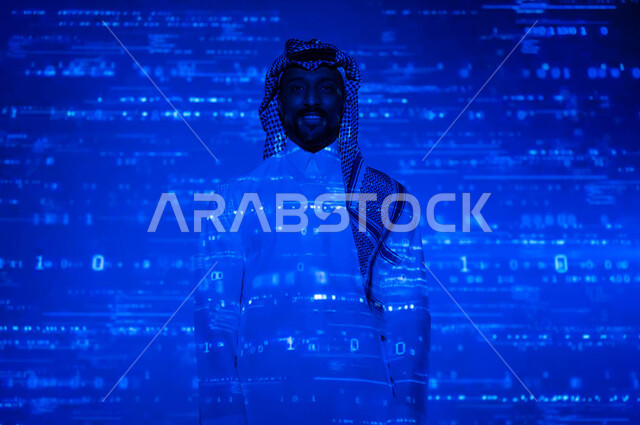 المواد الحسابية والأرقام والحسابات، رجل عربي خليجي سعودي يرتدي الثوب التقليدي والشماغ يقف باستقامة ينظر الى الكاميرا بإيماءات السرور, التطور العلمي و التقني في المملكة العربية السعودية, خلفية زرقاء للقوانين والمعادلات