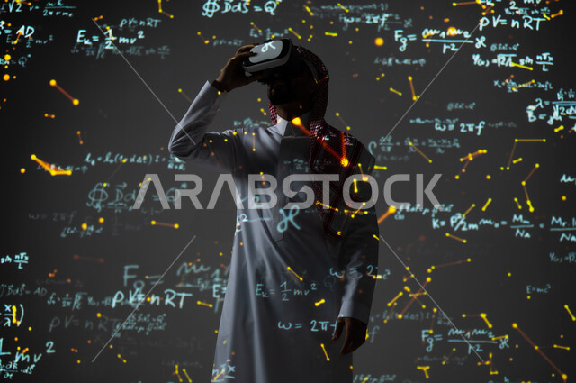 رؤية مستقبلية 2030 ، التطور العلمي والتقني في المملكة العربية السعودية، محاكاة الواقع الافتراضي، شاب عربي خليجي سعودي يرتدي الثوب التقليدي والشماغ ينظر من خلال نظارات الفي ار إلى المعادلات الحسابية، خلفية سوداء للقوانين والمعادلات الرياضية الملونة