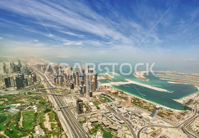 جذب واستقطاب السياح من انحاء العالم، النمو والتطور العمراني على ساحل الخليج العربي، الواجهة السياحية في الامارات العربية المتحدة، الفن الهندسي المعماري للأبراج وناطحات السحاب