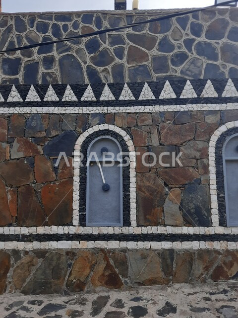 الفن الهندسي المعماري على الطراز القديم للمتاحف، متحف قريه مطير العيش التراثيه في منطقه جرداء بن علي في محافظه الحجره  في منطقه الباحه، الأماكن والمعالم التراثية الثقافية المشهورة، تصميم المباني الحجرية المشيدة، مناطق جذب واستقطاب السياح في السعودية