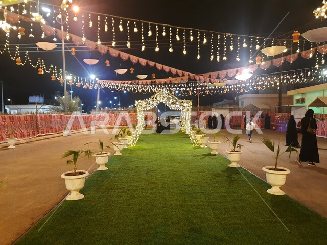 حبال الزينة  والأضواء المعلقة في شوارع الحجرة, الاكسسوارات الرمضانية والدينية, مناسبات وأعياد إسلامية, ابتهاج وسعادة المسلمين بقدوم شهر الخير, الأجواء الروحانية المبهجة بمنطقة الباحة, الاحتفال بقدوم شهر رمضان المبارك