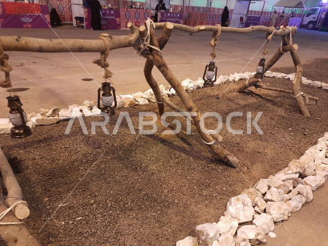 تعليق الفوانيس احتفالاً بقدوم رمضان, حبال الضوء والزينة في الشوارع, أنشطة وفعاليات عائلية ترفيهية, الاحتفال بالمناسبات الإسلامية, أسواق ومعارض شهر الخير في الباحة, ابتهاج المسلمين برمضان المبارك