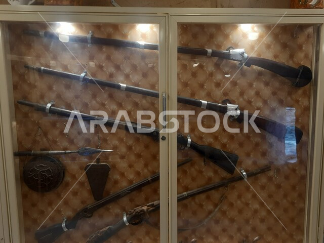 التراث والعراقة والأصالة, الفخر والتباهي بالأسلحة التقليدية الشعبية, أدوات الصيد الأثرية القديمة, المناطق والأماكن التراثية في المملكة العربية السعودية, متحف مطير العيش التاريخي في قرية جرداء بن علي في محافظة الحجرة بمنطقة الباحة