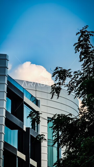 الفن الهندسي المعماري على الطراز الحديث للمباني والمنشآت التجارية في سلطنة عمان, الفنادق و الفلل والشقق السكنية الفاخرة في الموج مسقط في وقت النهار, قضاء اوقات ممتعه في العطلة الصيفية, أماكن ومعالم سياحية مشهورة