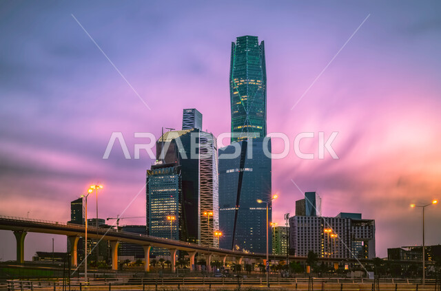 النمو والتطور الهندسي المعماري المتميز بالسعودية, أبرز المعالم الاقتصادية والمالية في المملكة, مركز الملك عبدالله المالي في الرياض، أماكن التجارة المشهورة, الفن المعماري على الطراز الحديث لبناء الأبراج وناطحات السحاب