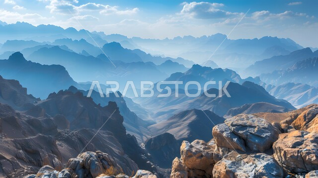 الطبيعة الجبلية في الخليج العربي, سلسة من الجبال الشاهقة القريبة من الغيوم, أماكن للتأمل والاسترخاء ومشاهدة المناظر البديعة