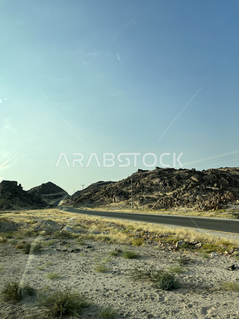 طريق سير معبد بين الجبال، أماكن ومعالم سياحية مشهورة، التشكيلات والتكوينات الصخرية للجبال في مدينة جدة، التضاريس والمرتفعات الجبلية في المملكة العربية السعودية